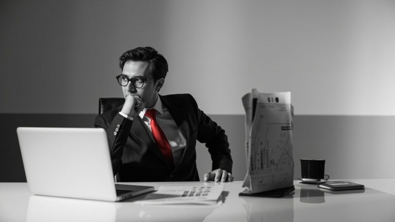 alex hitchens : ce que valent ses offres en séduction